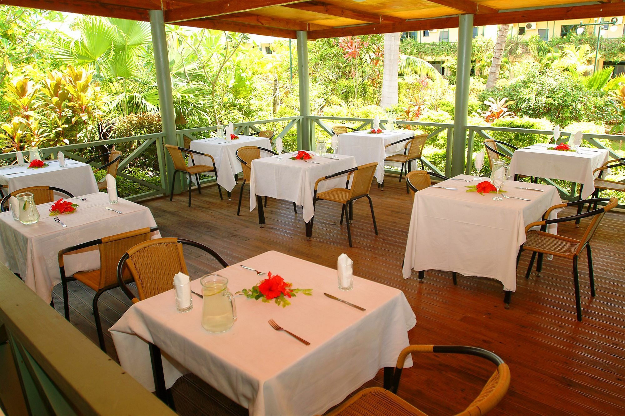 Grand West Villas Nadi Exterior foto
